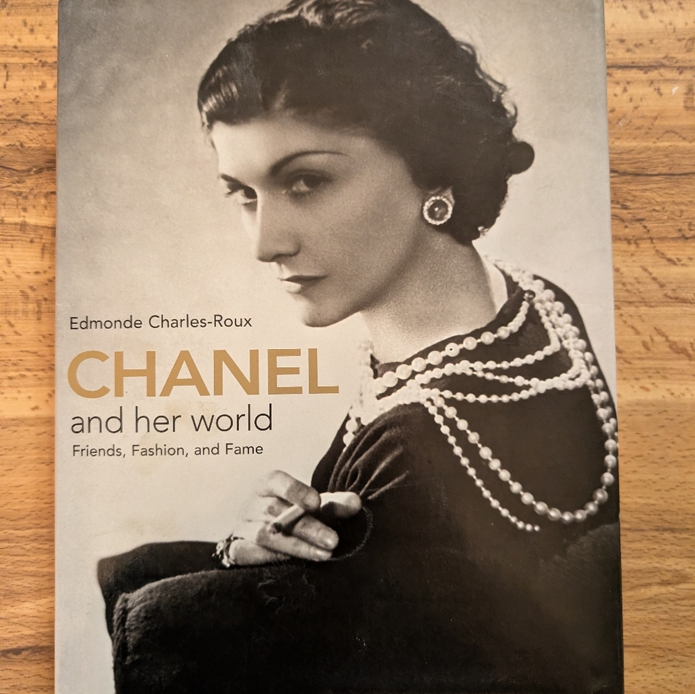 CHANEL and Her World - Black and White Elegance